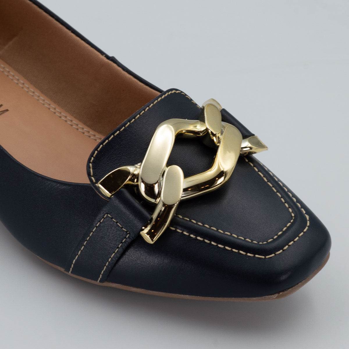 Terraloom Coentro pump - close-up detail view vegetal deep sea blue leather