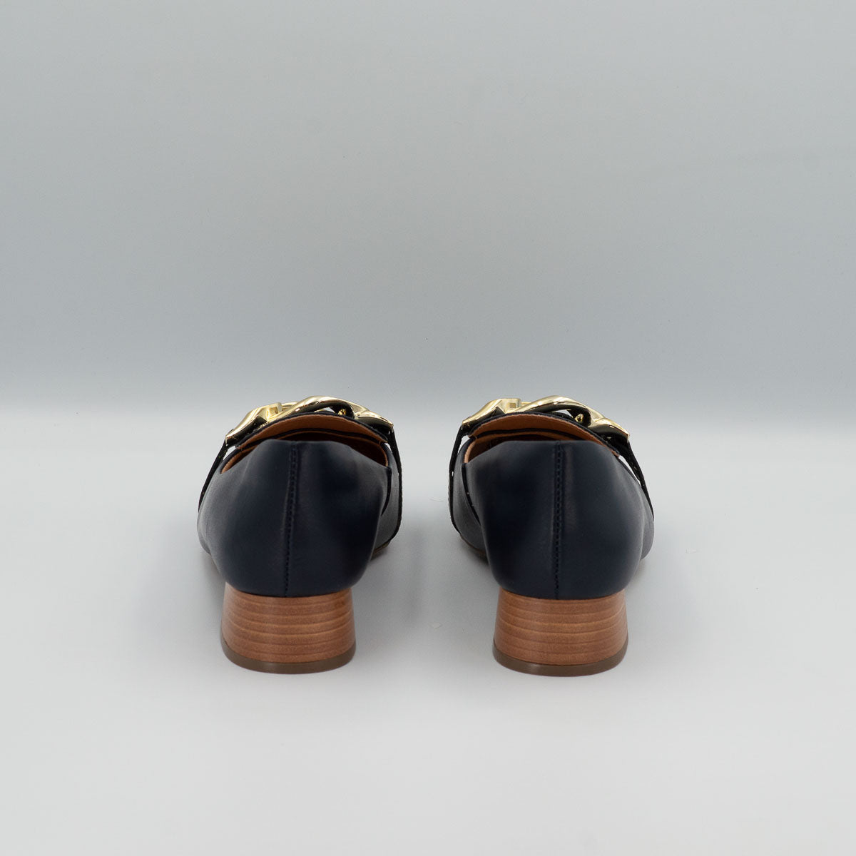 Terraloom Coentro pumps - back heel view stacked low block