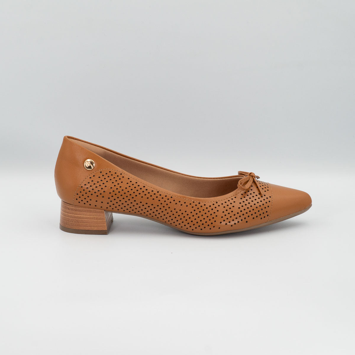 Alecrim comfortable pumps - right side profile view vegetal whiskey