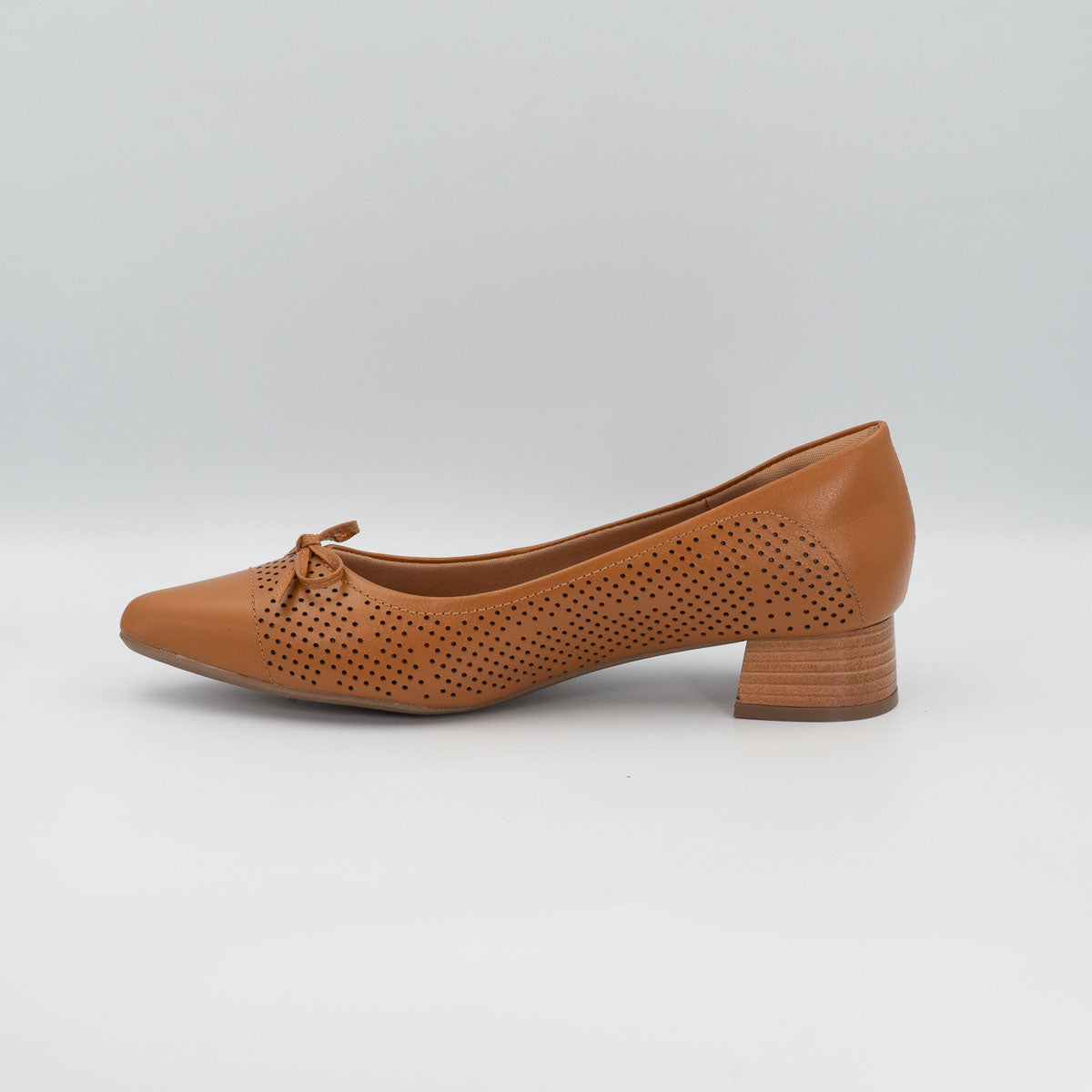 Terraloom Alecrim vegetal whiskey pumps - left side profile view