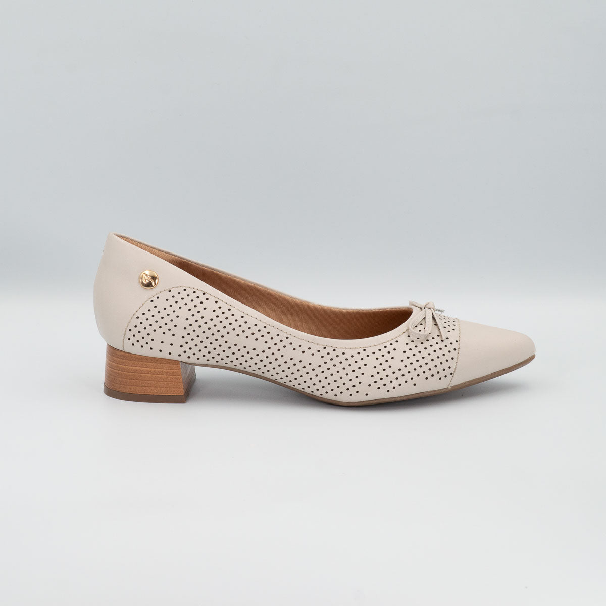 Terraloom Alecrim pumps - right side profile view vegetal off-white