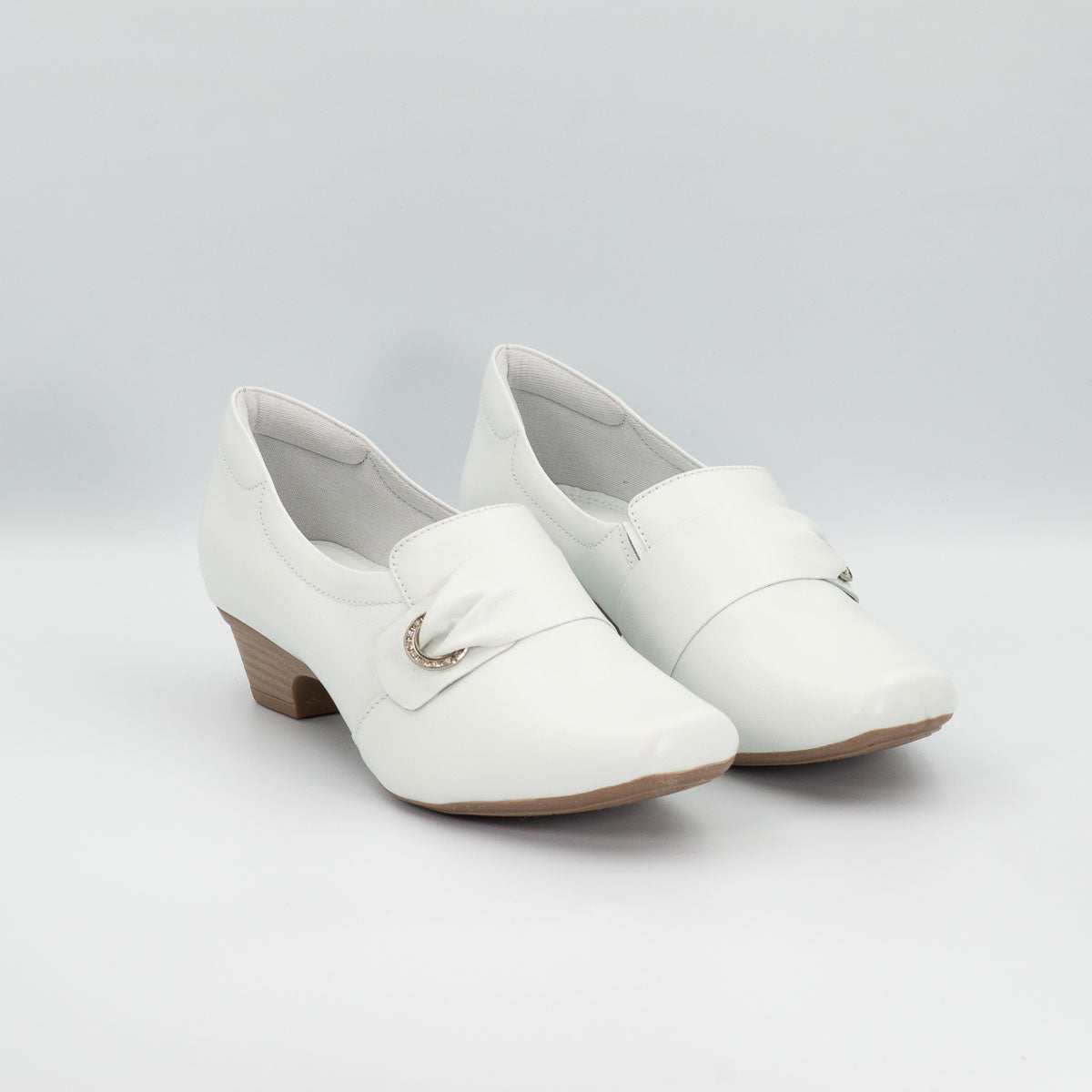 Terraloom Andiroba shoes in vegetal off-white - pair view alternative colour