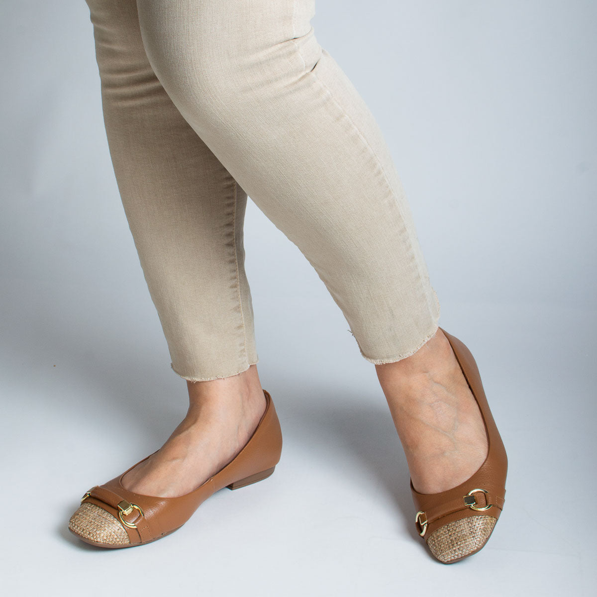 Woman wearing Cupuaçu flats with beige trousers - lifestyle view