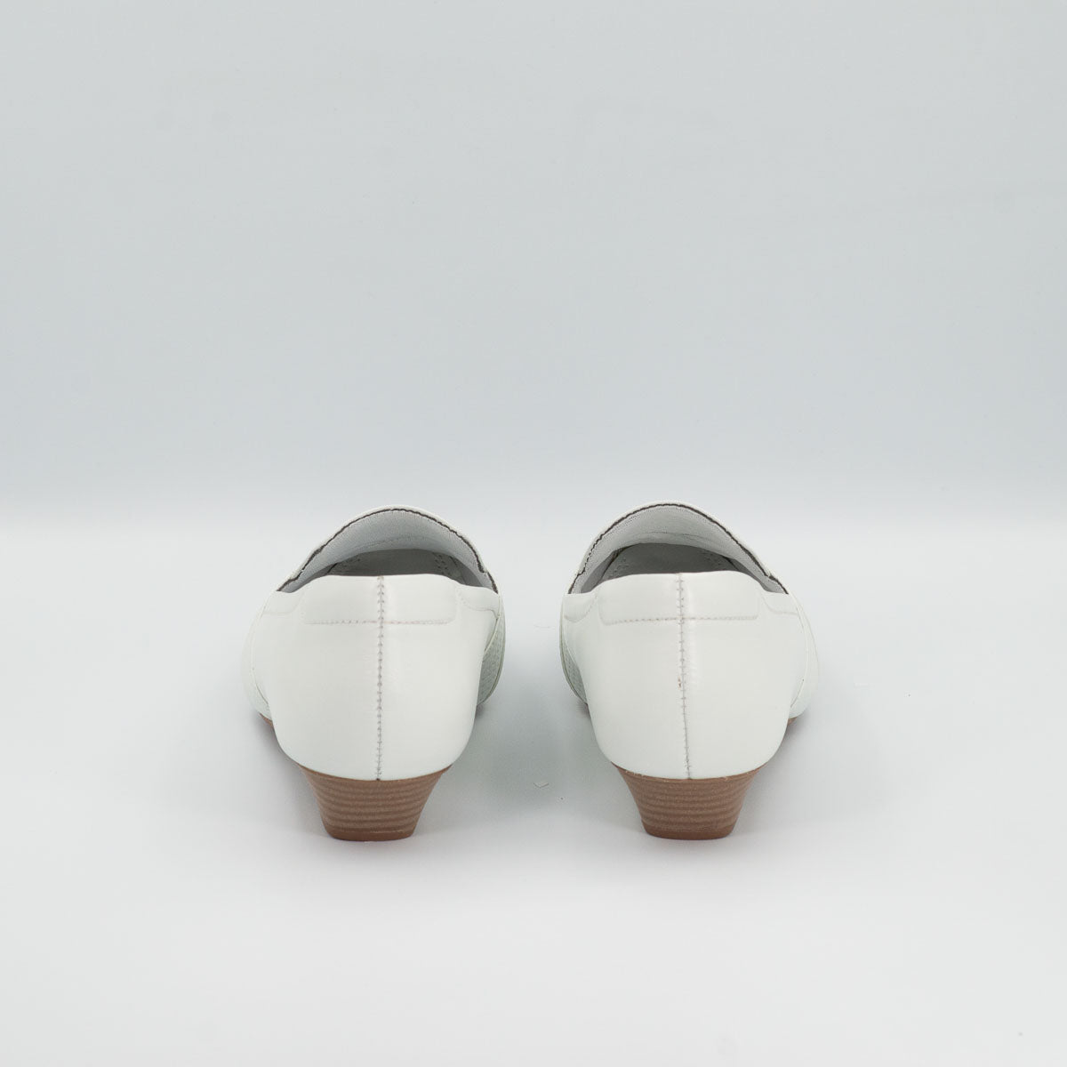 Terraloom Araucária shoes - back heel view stacked super low block