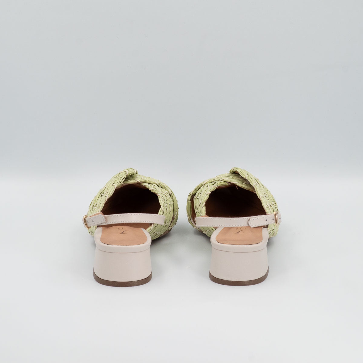 Terraloom Cajá pumps - back heel view low block