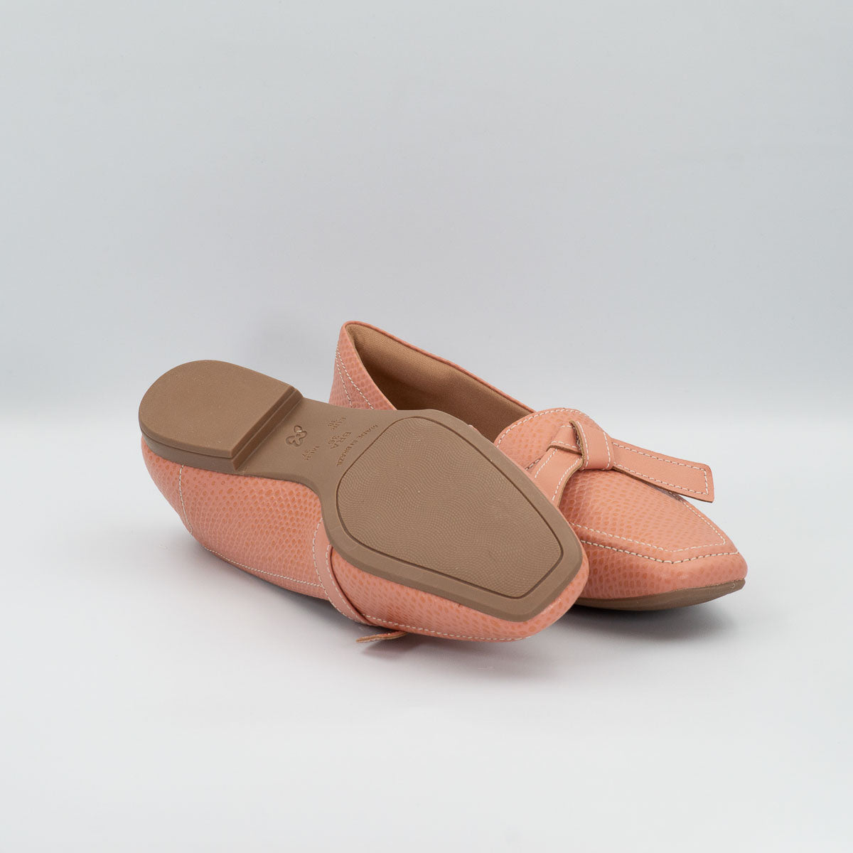 Caju loafers - bottom sole view scale peach Terraloom