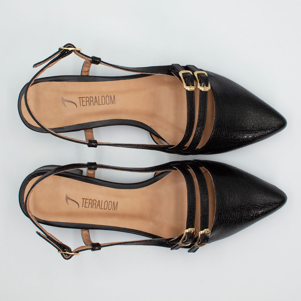 Acerola pumps - top view crackle black Terraloom