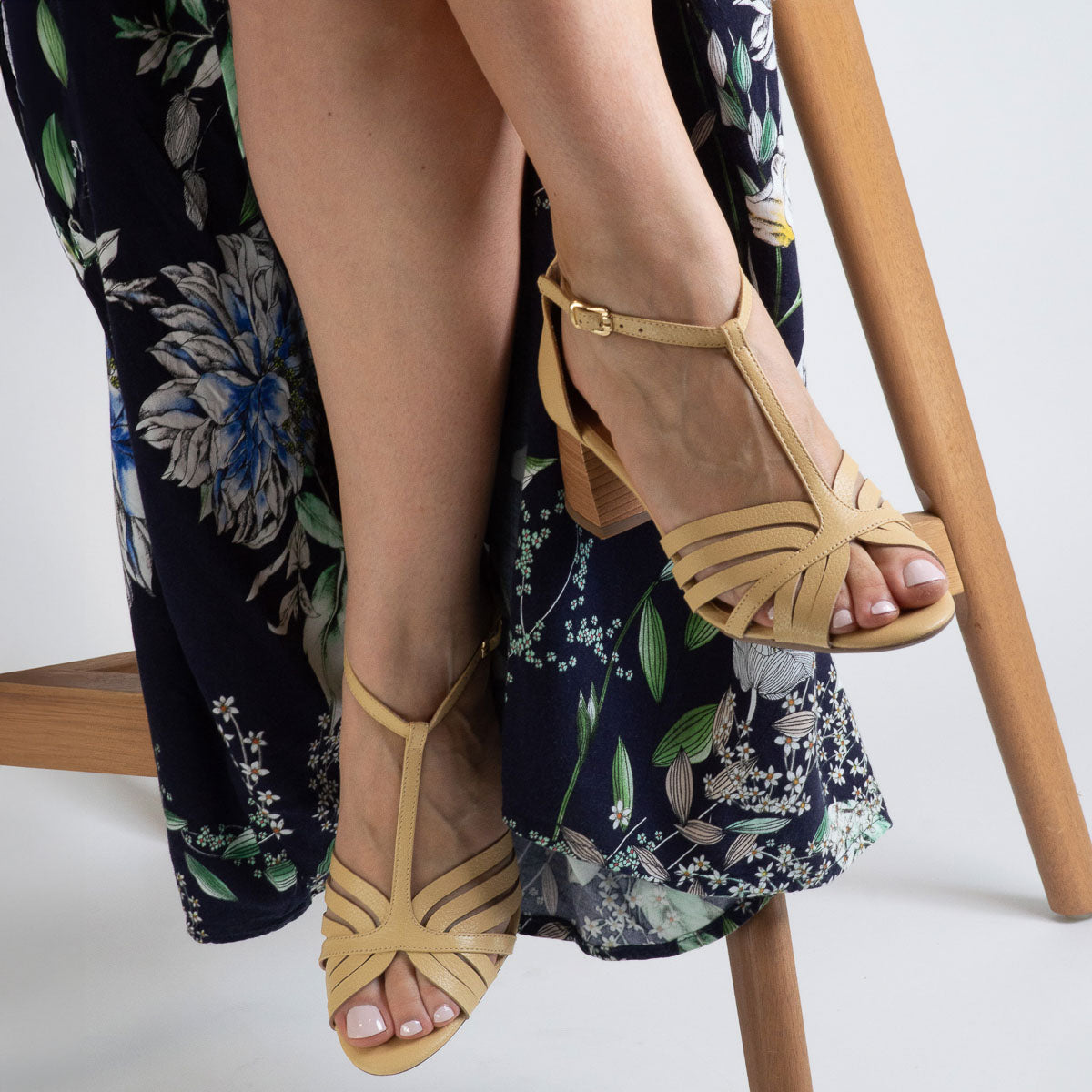 Woman wearing floater uvaia Girassol sandals - lifestyle view