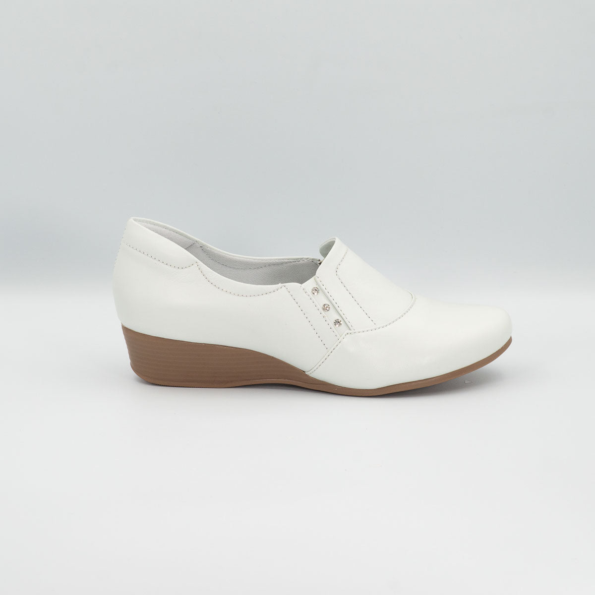 Terraloom Castanheira shoes - right side profile view white