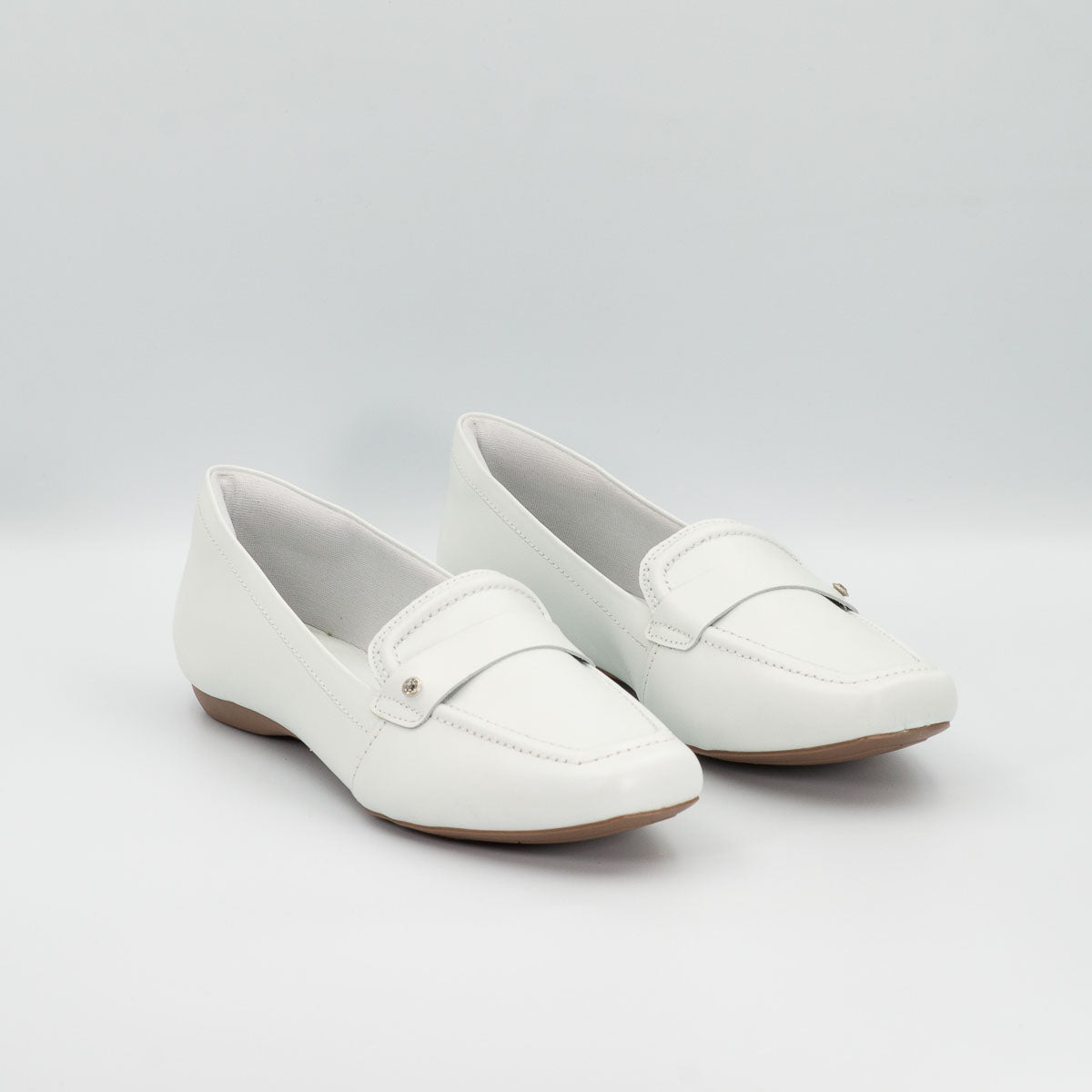 Comfortable Terraloom Cedro vegetal off-white clinical comfort flat shoes - pair view