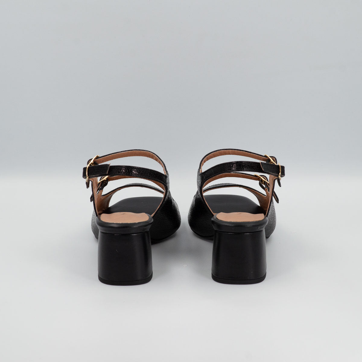 Terraloom Dália sandals black - back heel view mid block comfortable
