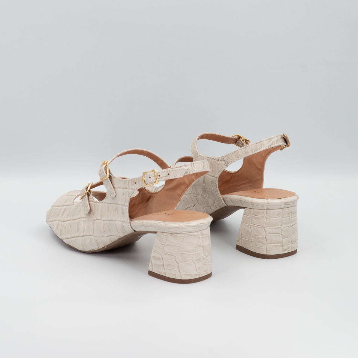 Dália comfortable sandals - three-quarter view croc off-white