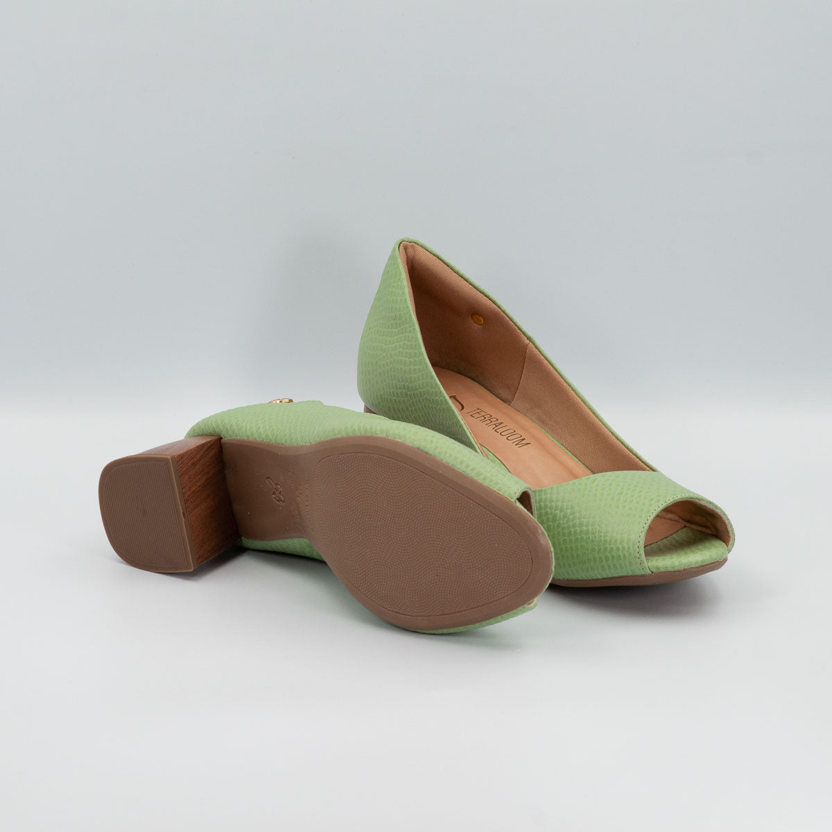 Erva-doce pumps - bottom sole view scale pistachio Terraloom