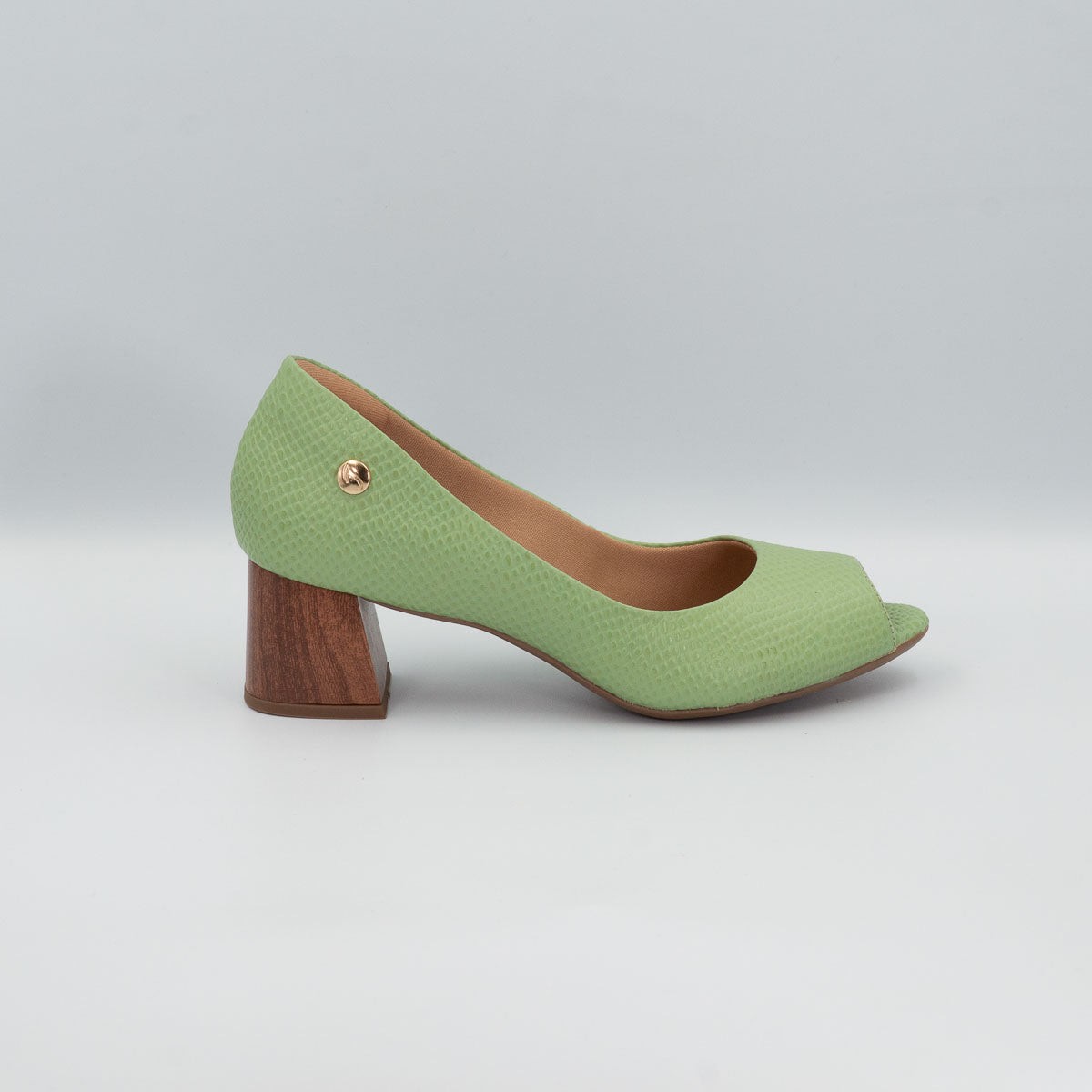 Terraloom Erva-doce scale pistachio pumps - right side profile view