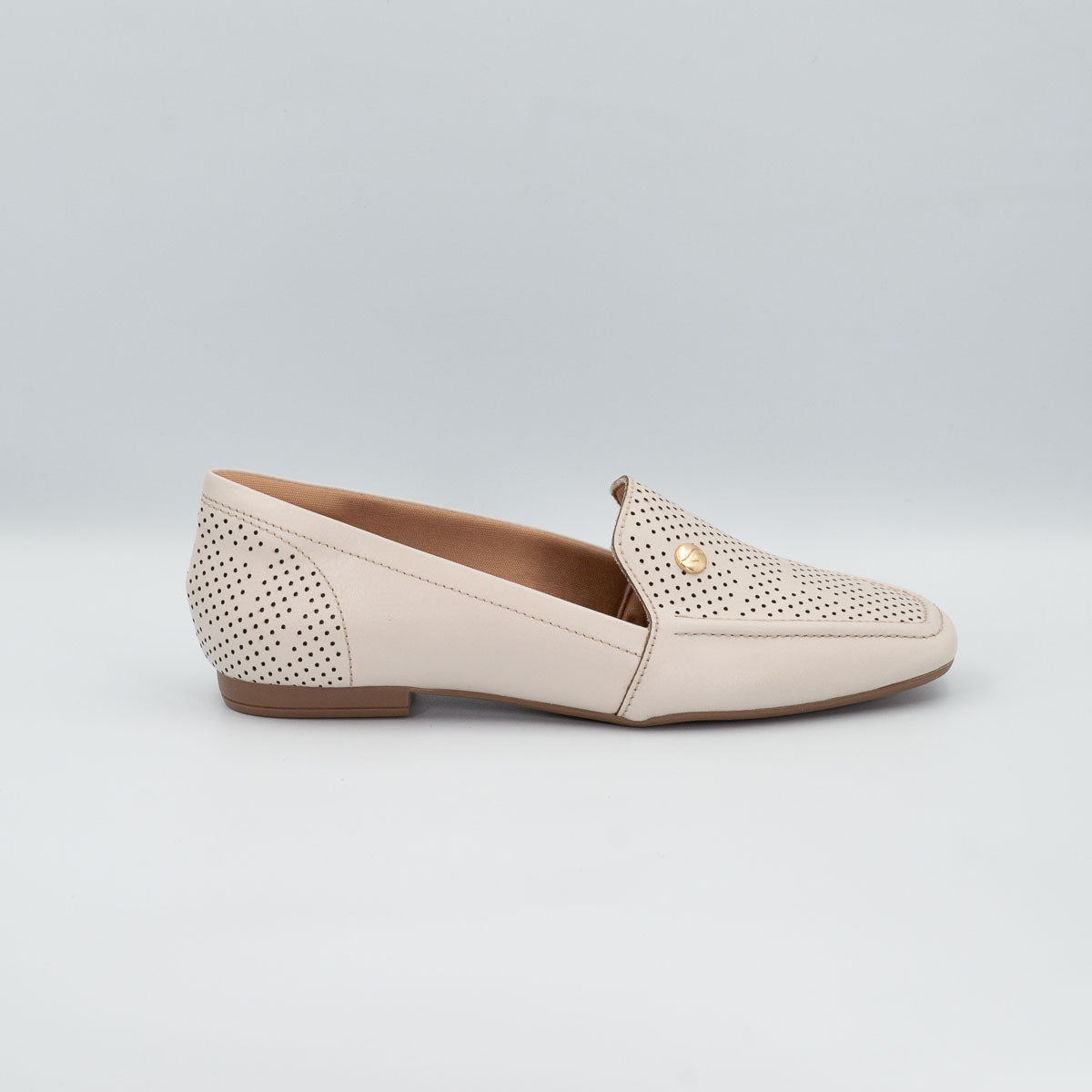 Goiaba comfortable loafers - right side profile view floater off-white