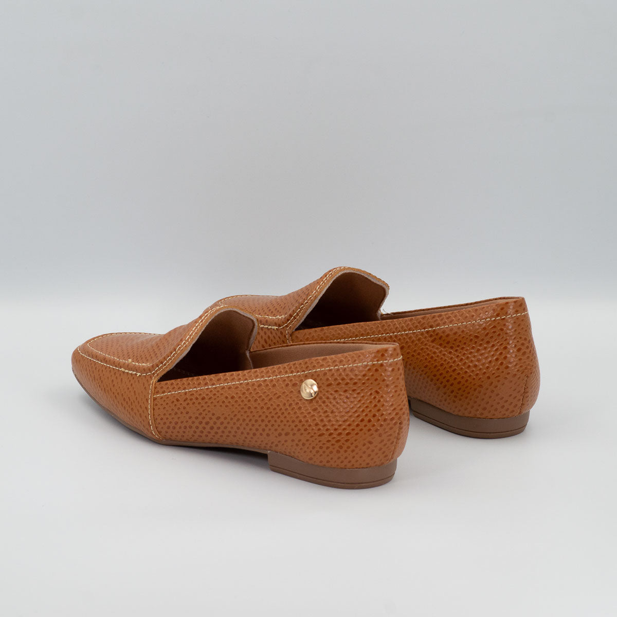 Graviola loafers - three-quarter angle view comfortable