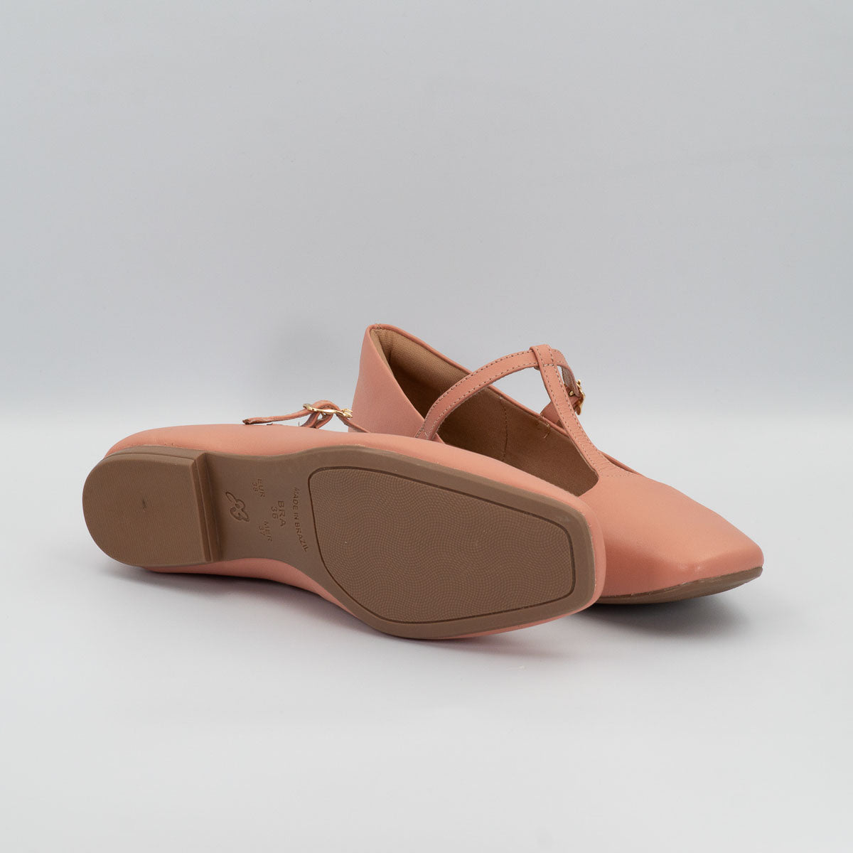 Jabuticaba flats - bottom sole view vegetal peach Terraloom