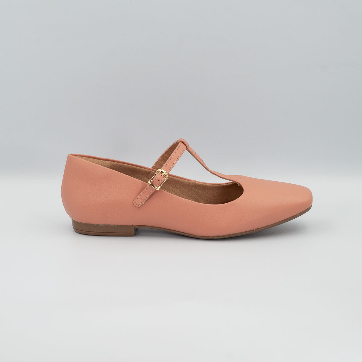 Jabuticaba comfortable flats - right side profile view vegetal peach