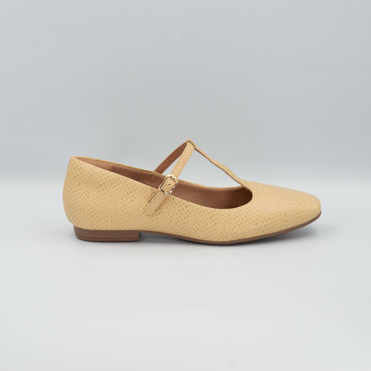 Terraloom Jabuticaba flats - right side profile view scale uvaia