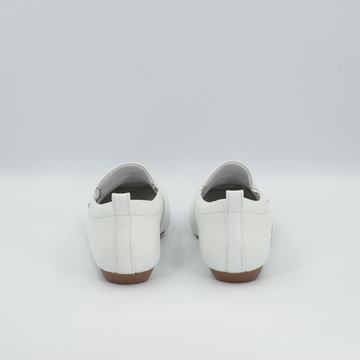 Terraloom Jacarandá shoes - back view vegetal off-white comfortable