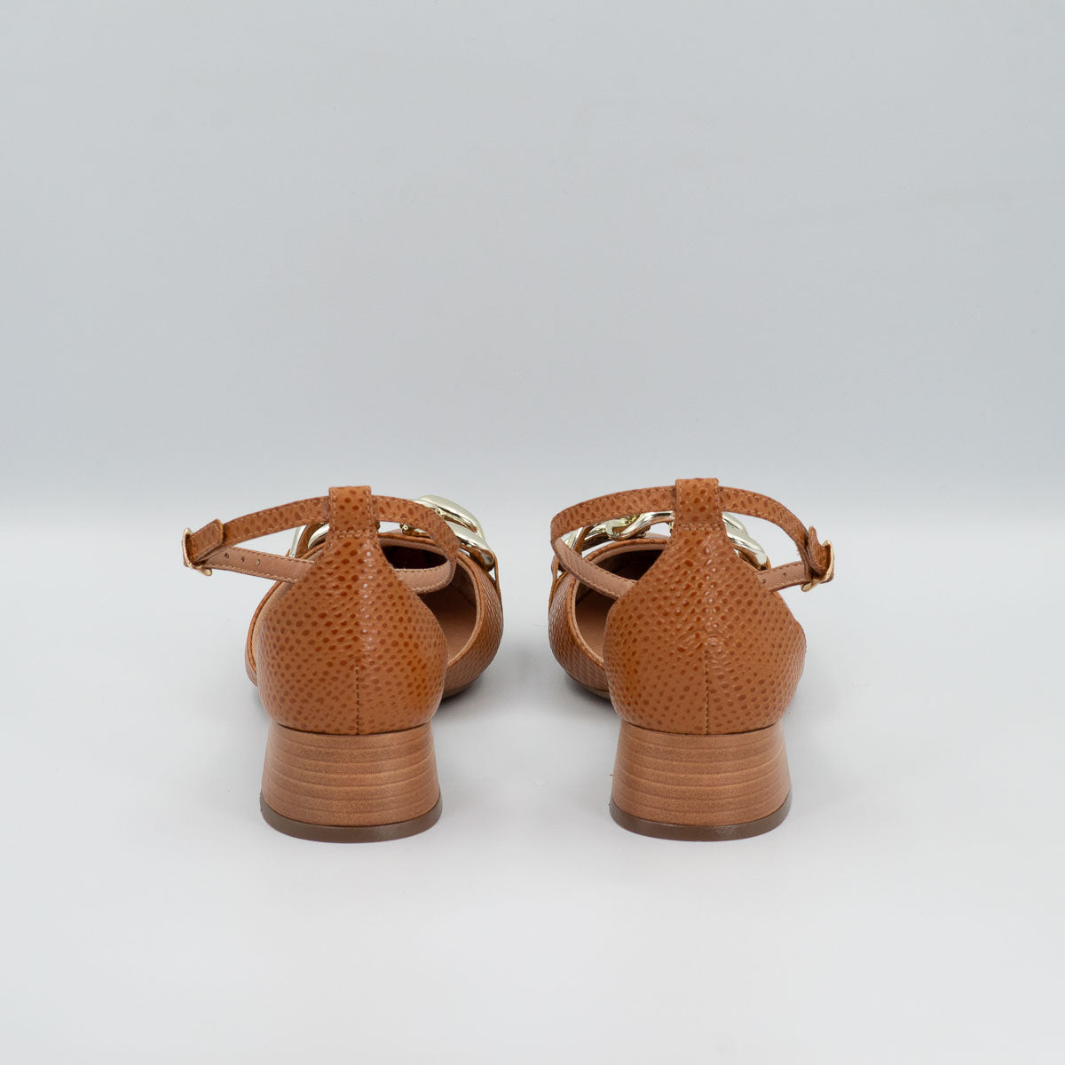 Terraloom Jambo pumps - back heel view stacked low block