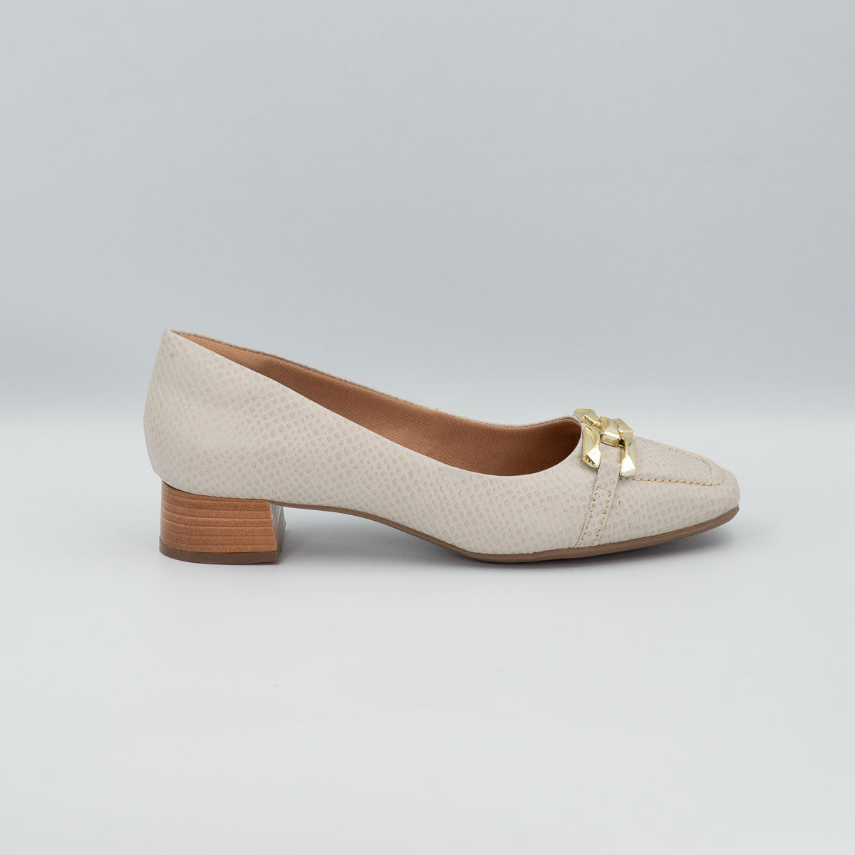Manjericão comfortable pumps - right side profile view scale off-white