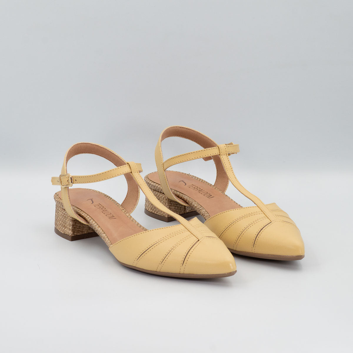 Comfortable Terraloom Margarida vegetal uvaia pointed T-bar ankle strap pumps - pair view