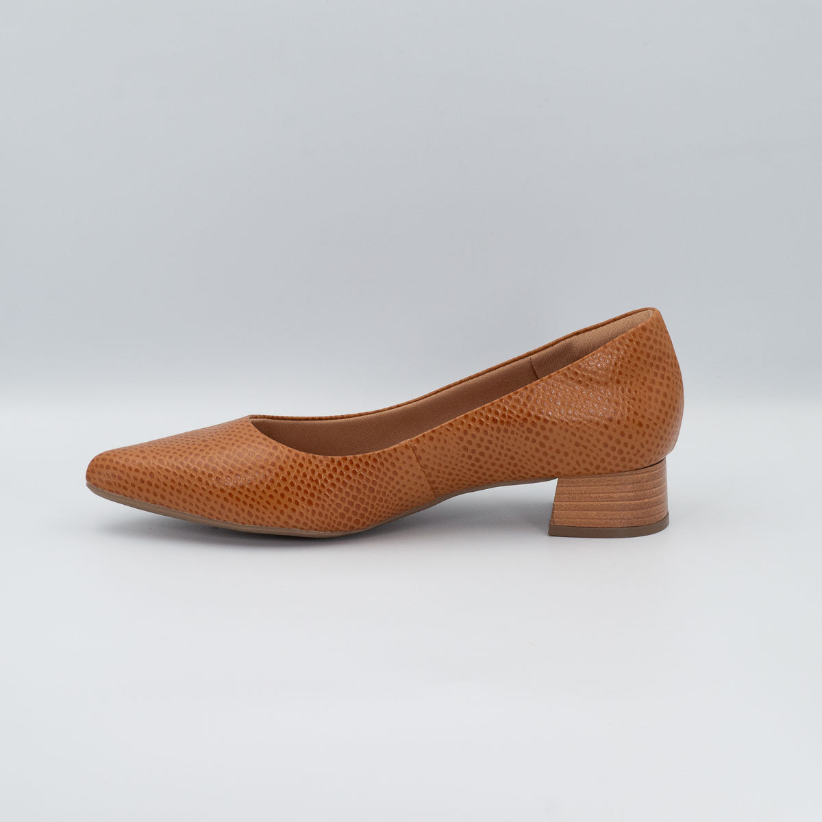 Terraloom Orégano scale whiskey pumps - left side profile view