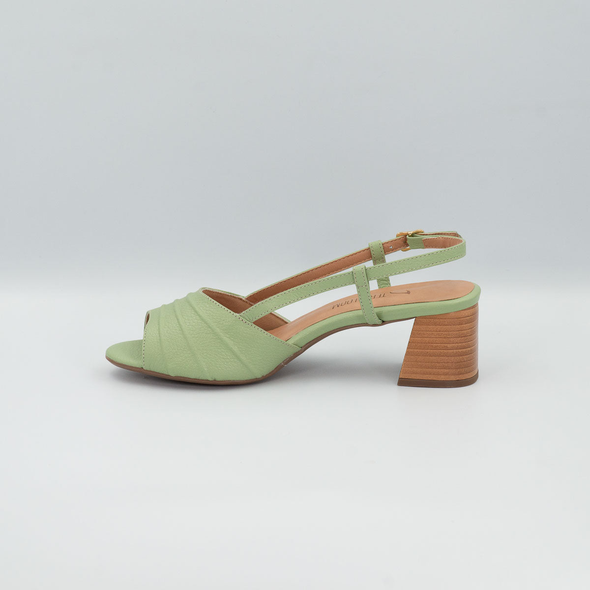 Orquídea slingback sandal - side profile view showing mid block heel