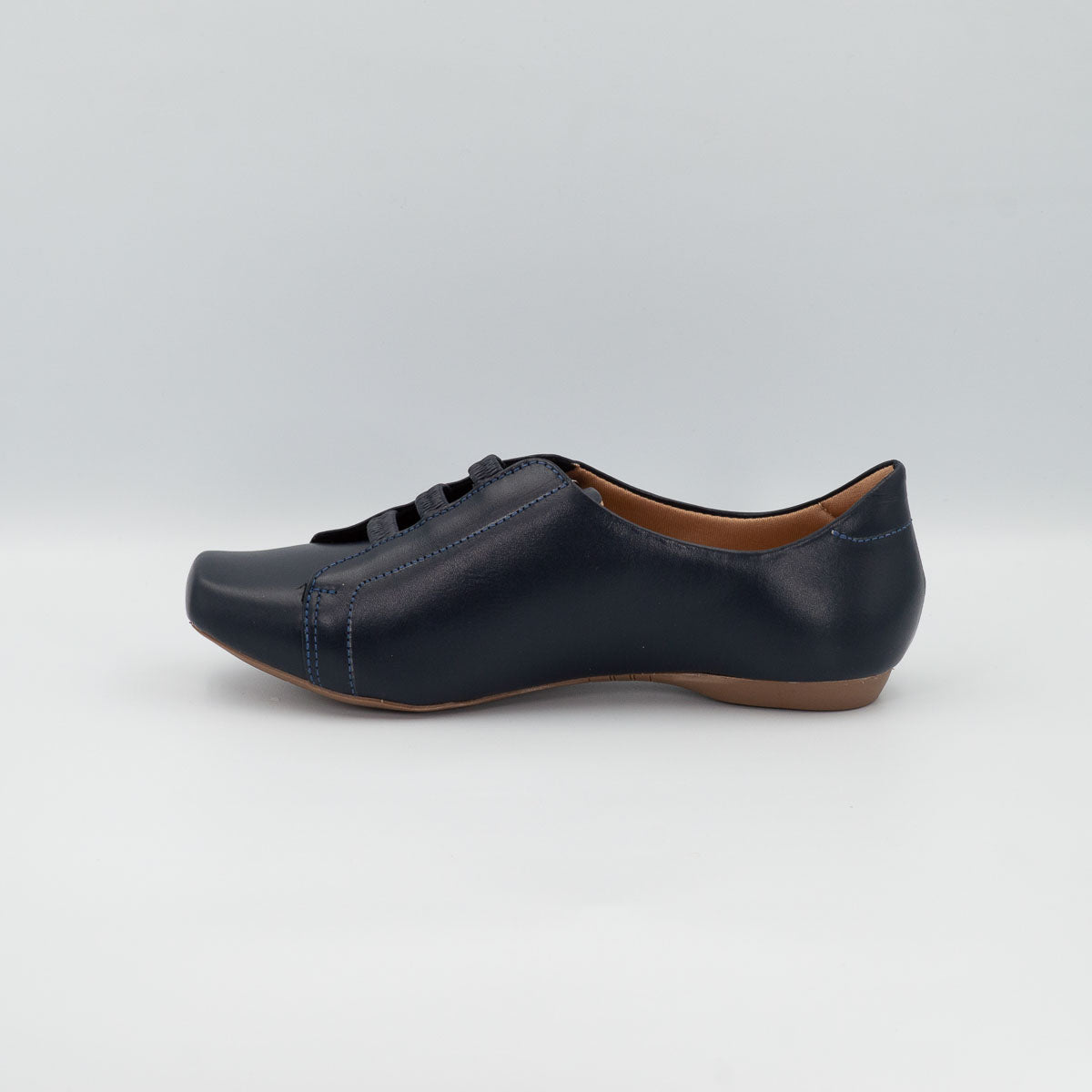 Pau-Brasil clinical comfort shoe - left side profile view flat sole