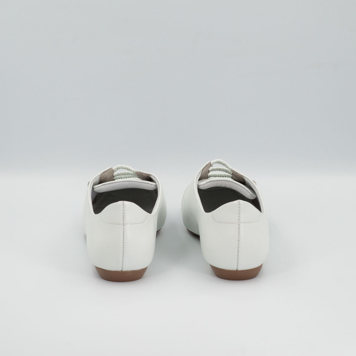 Terraloom Pau-Brasil shoes - back view vegetal off-white comfortable