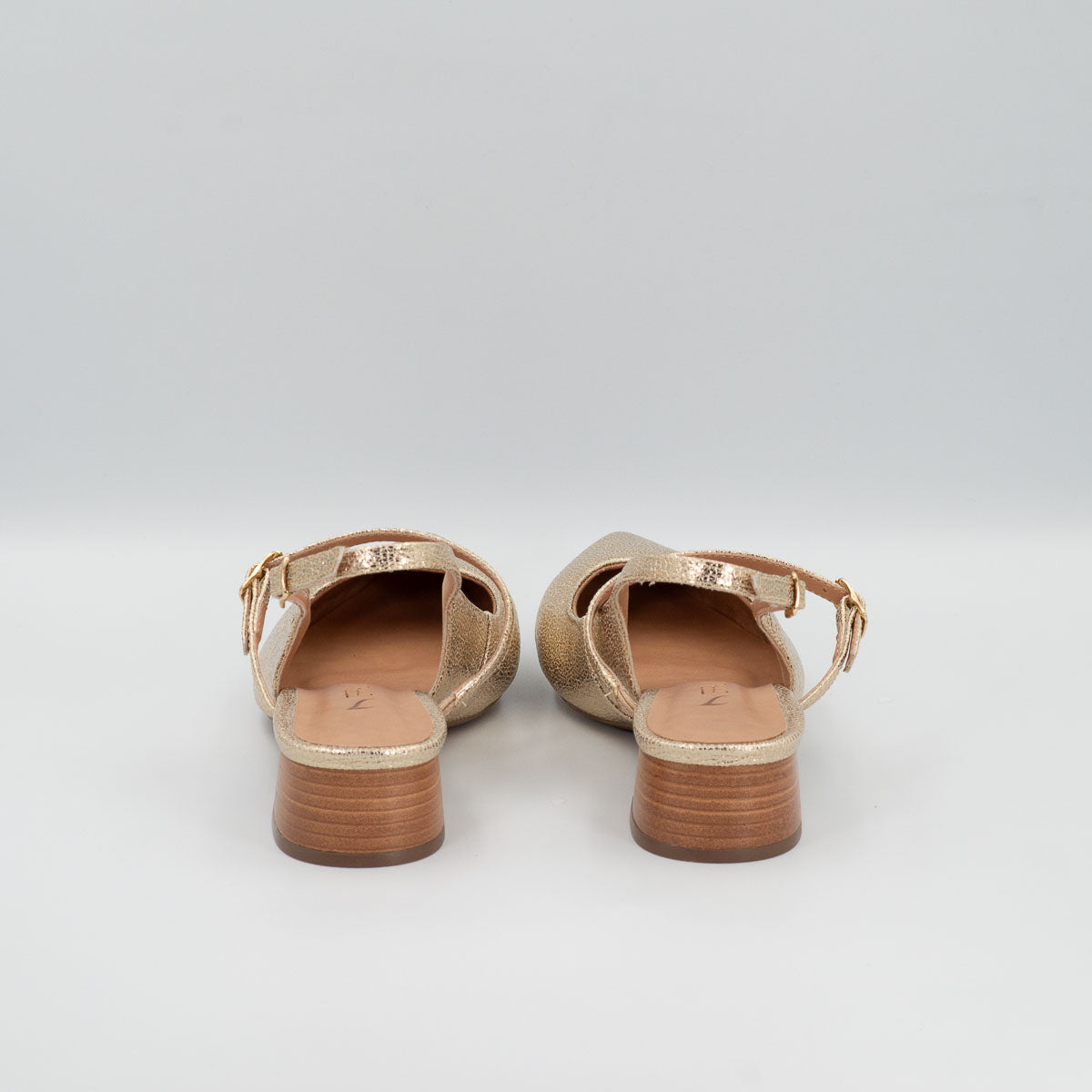 Terraloom Pequi pumps - back heel view stacked low block