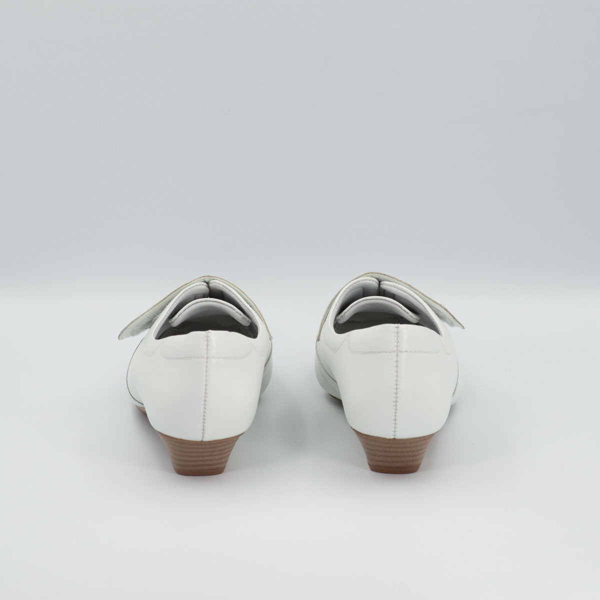 Terraloom Peroba shoes - back view vegetal off-white comfortable
