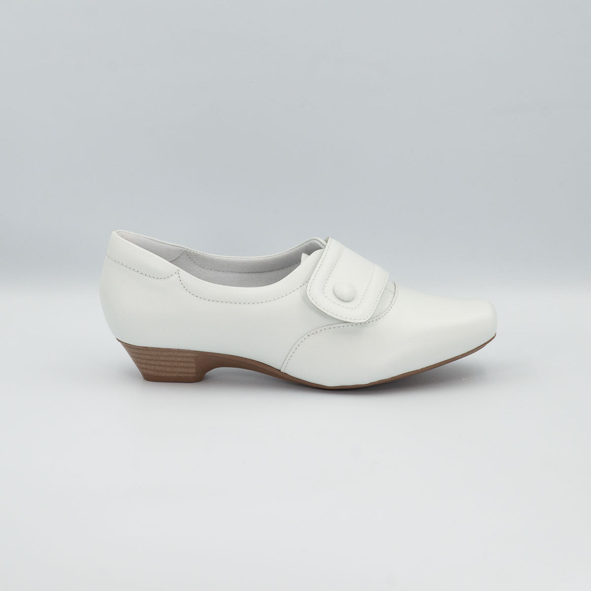 Peroba comfortable shoes - right side profile view vegetal off-white
