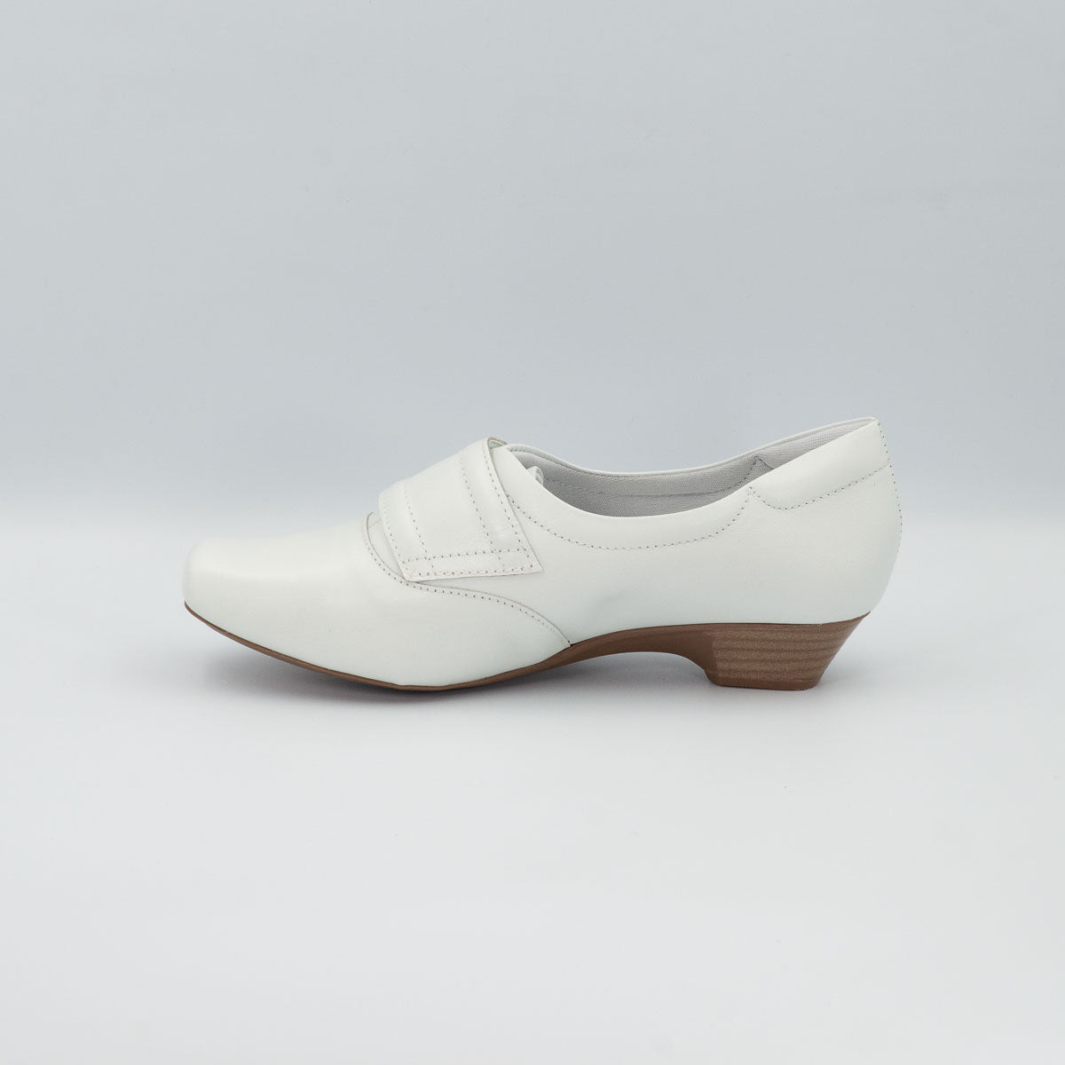 Terraloom Peroba vegetal off-white shoes - left side profile view
