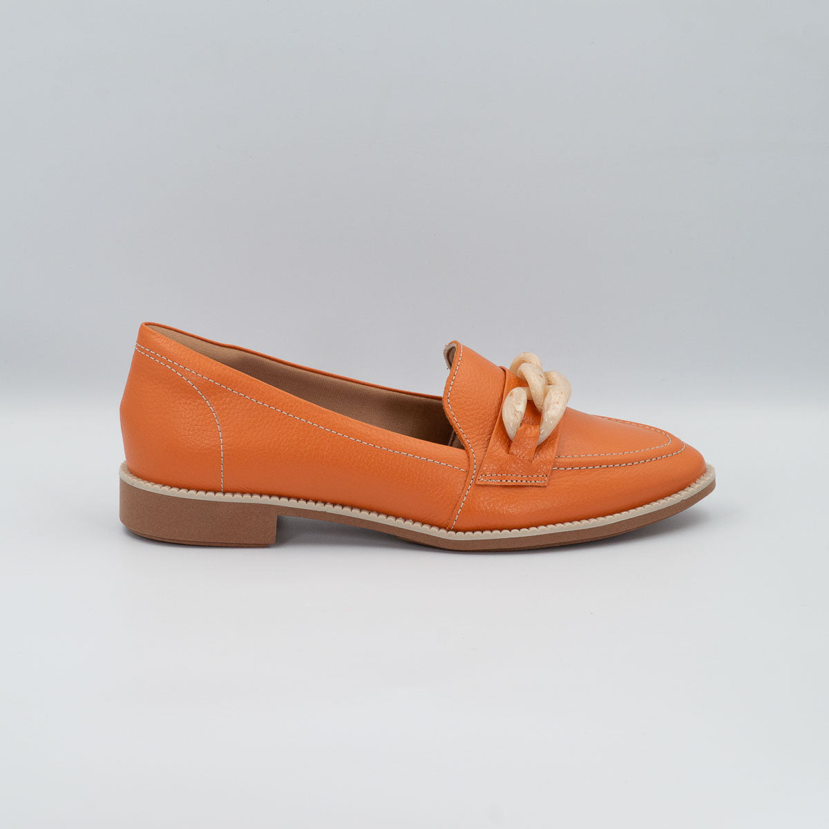 Pitanga comfortable loafers - right side profile view floater carrot