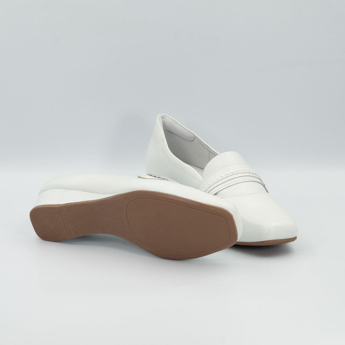 Sapucaia shoes - bottom sole view vegetal off-white Terraloom
