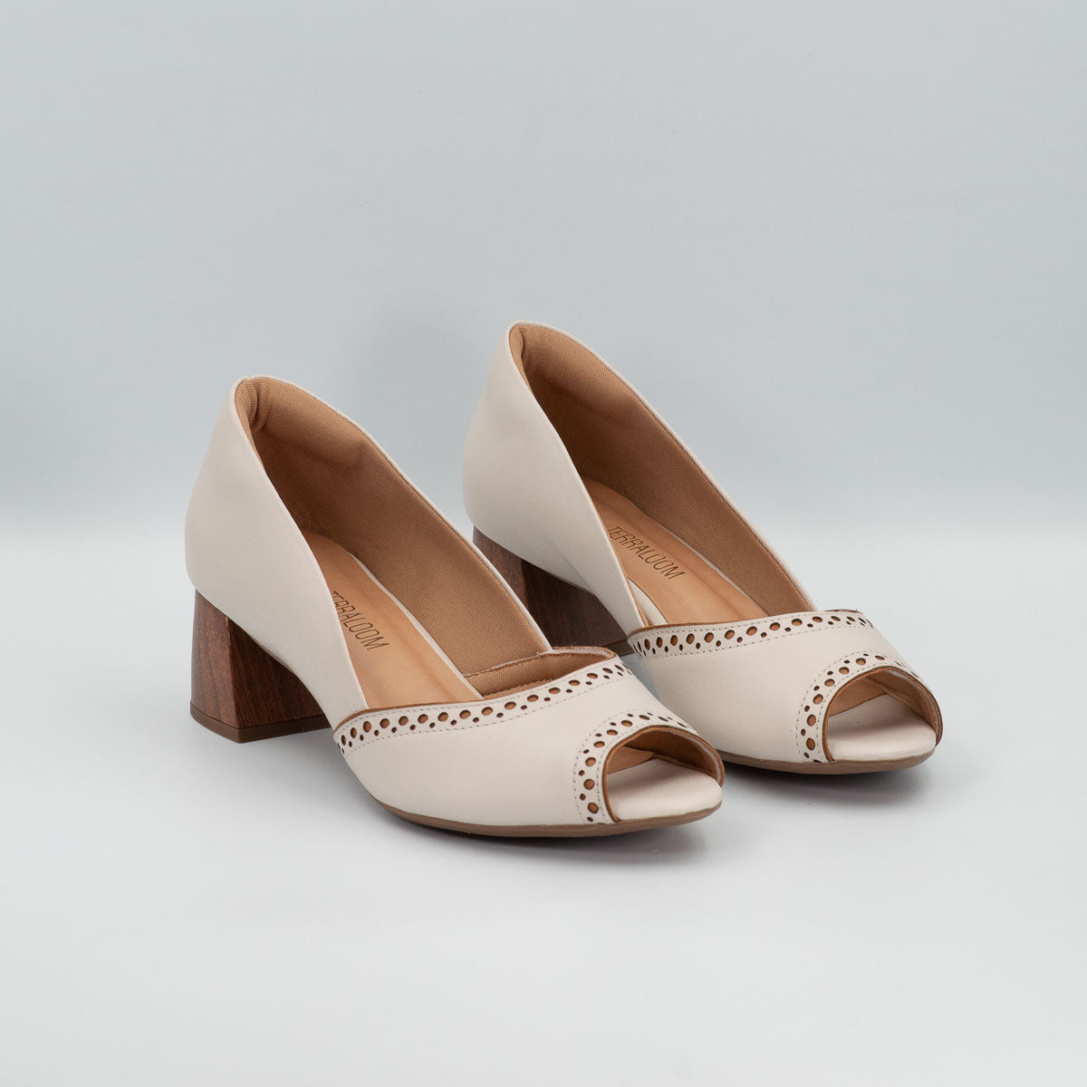 Comfortable Terraloom Urucum vegetal off-white peep toe pumps - pair view