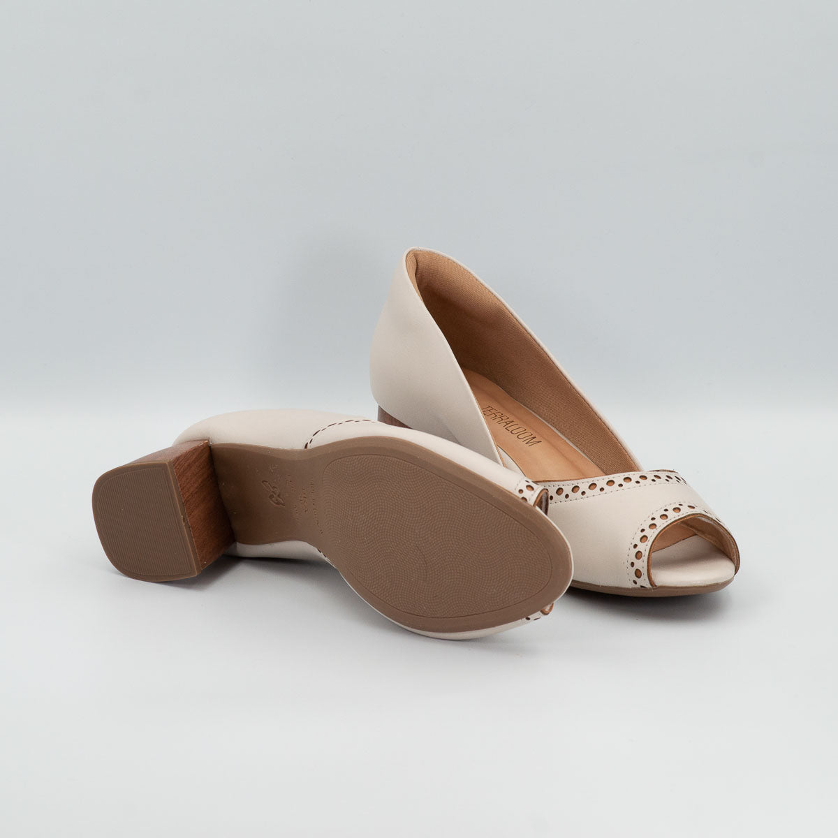 Urucum pumps - bottom sole view vegetal off-white Terraloom