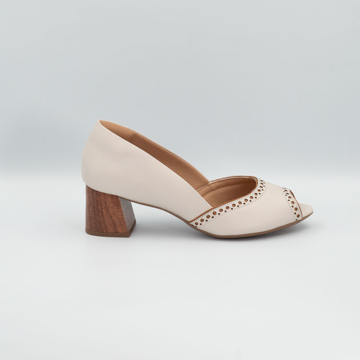 Terraloom Urucum pumps - right side profile view vegetal off-white