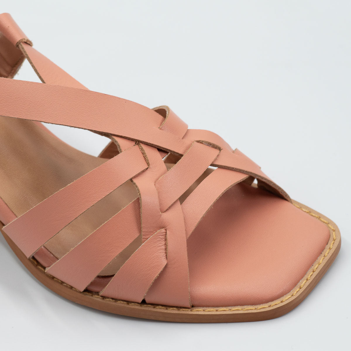 Terraloom Tulipa sandal - close-up detail view vegetal peach leather