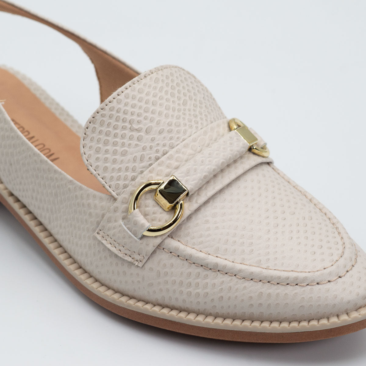 Terraloom Maracujá loafer - close-up detail view scale off-white leather